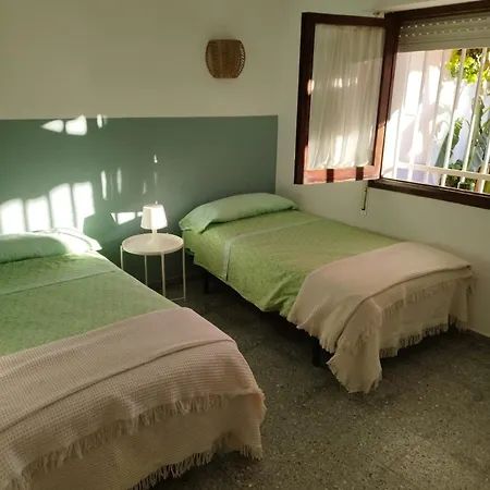 Agradable Familiar Hotel *